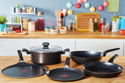 Tefal Easy Cook Frypan 30Cm Titanium Non Stick Thermo Signal 100% Safe Cooking Pan Suitable For All Heat Sources Except Induction B5540702 7 Tefal Easy Cook Frypan 30Cm Titanium Non Stick Thermo Signal 100% Safe Cooking Pan Suitable For All Heat Sources Except Induction B5540702