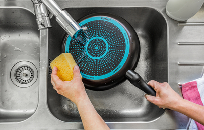 Tefal Easy Cook Frypan 30Cm Titanium Non Stick Thermo Signal 100% Safe Cooking Pan Suitable For All Heat Sources Except Induction B5540702 4 Tefal Easy Cook Frypan 30Cm Titanium Non Stick Thermo Signal 100% Safe Cooking Pan Suitable For All Heat Sources Except Induction B5540702