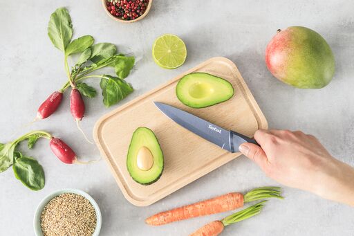 Tefal Fresh Kitchen Chef Knife With Cover 15Cm Titanium Non Stick Coating Ideal For Slicing &Amp; Chopping All Types Of Food High Performance Stainless Steel K1220304 5 Tefal Fresh Kitchen Chef Knife With Cover 15Cm Titanium Non Stick Coating Ideal For Slicing &Amp; Chopping All Types Of Food High Performance Stainless Steel K1220304